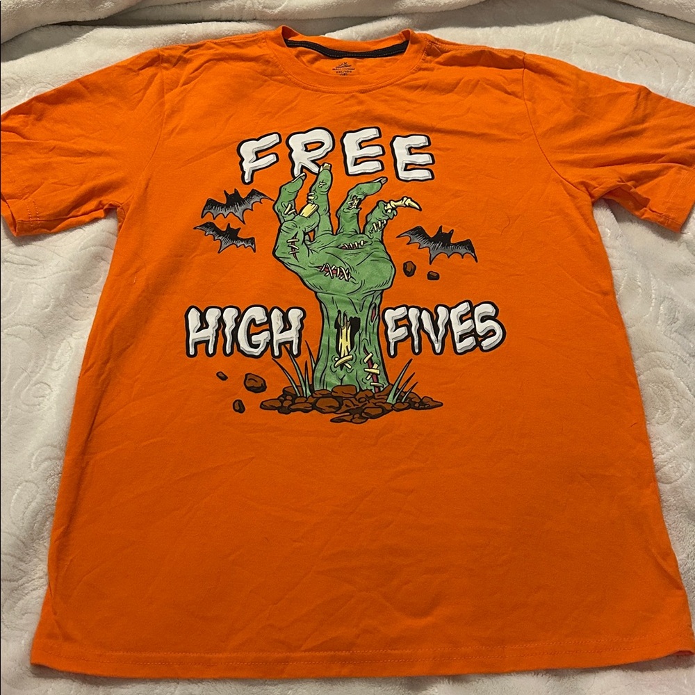 Boys Halloween Zombie Free High Fives Tshirt Sz 18